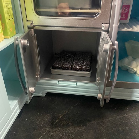 American Girl Gourmet Kitchen Set - Picture 5 of 11